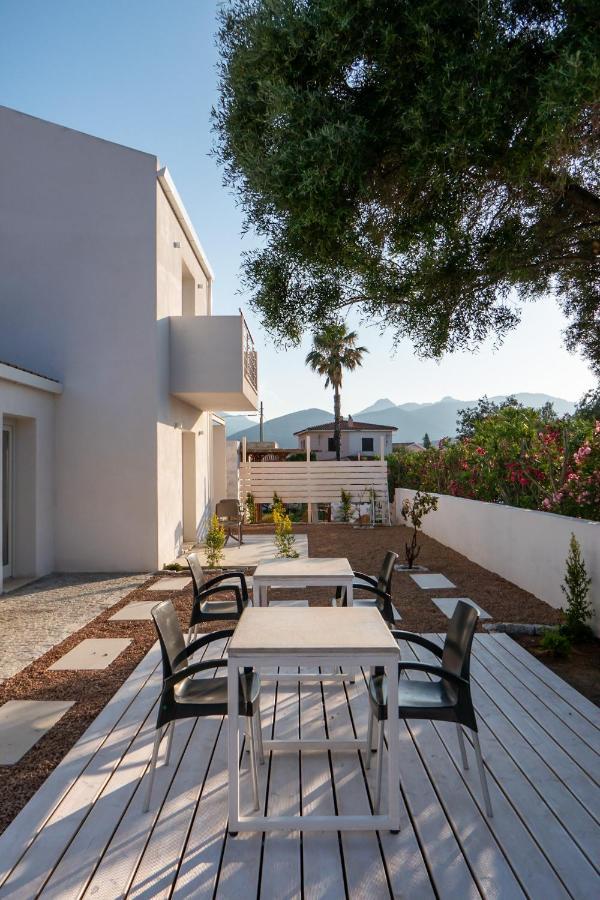 Villa Est San Teodoro  Dış mekan fotoğraf